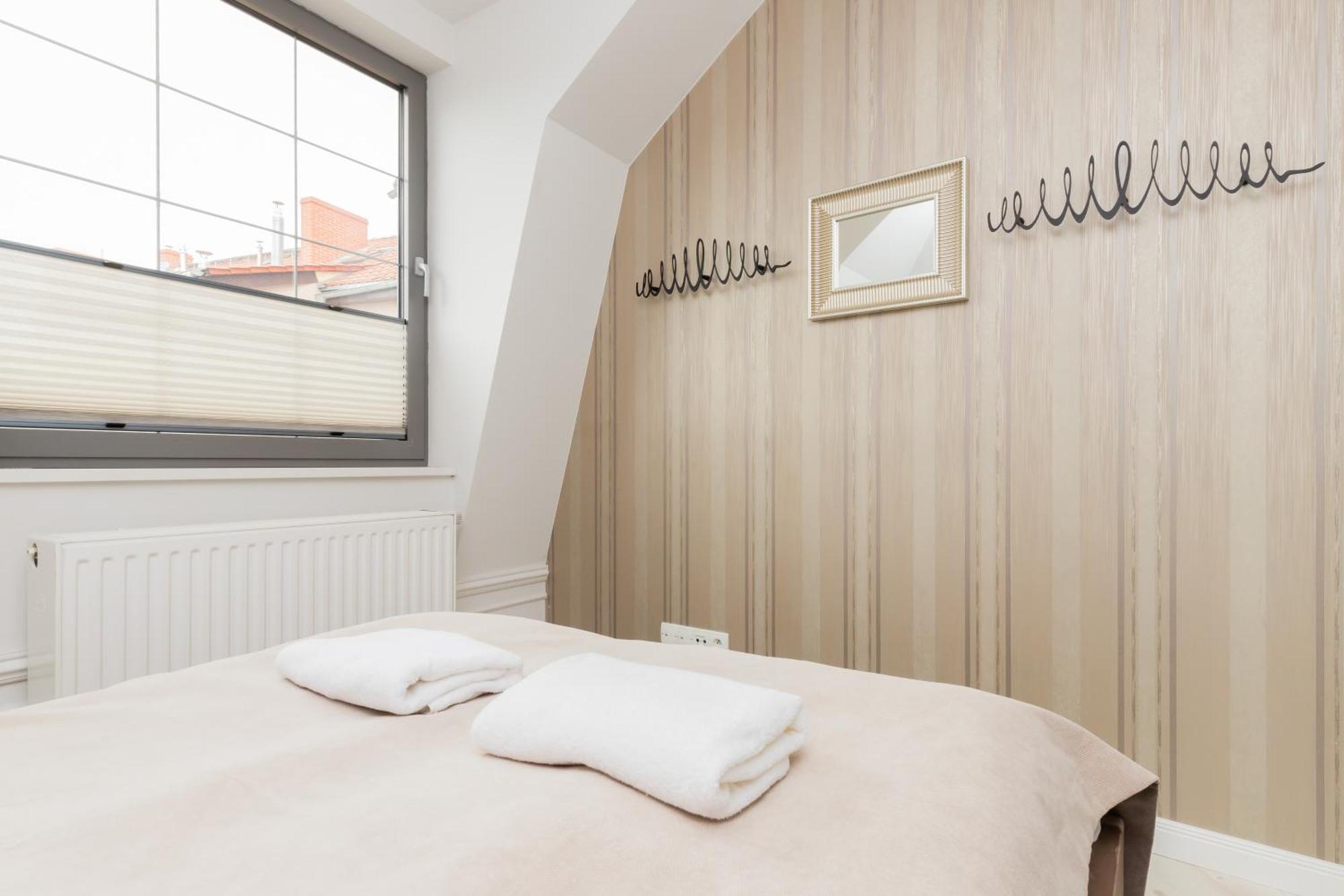 Apartments Tartaczna 2 - Gdansk Old Town By Noclegi Renters الغرفة الصورة